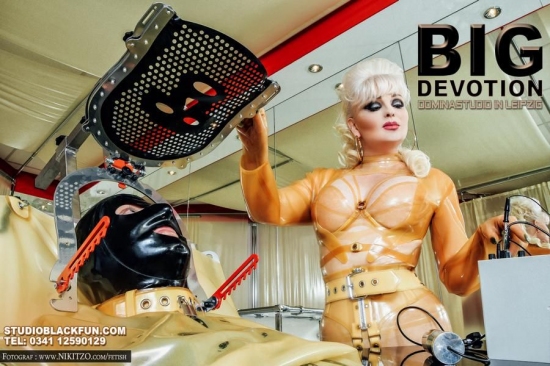 Madame Gillette | Peitsche - Deutschlands bestes Portal für Dominas BDSM & Fetisch