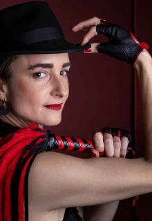 Hekate | Peitsche - Deutschlands bestes Portal für Dominas BDSM & Fetisch