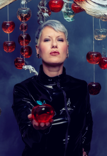 Sister of Mercy | Peitsche - Deutschlands bestes Portal für Dominas BDSM & Fetisch