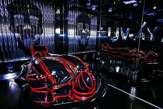 Dominastudio Black Fun | Peitsche - Deutschlands bestes Portal für Dominas BDSM & Fetisch