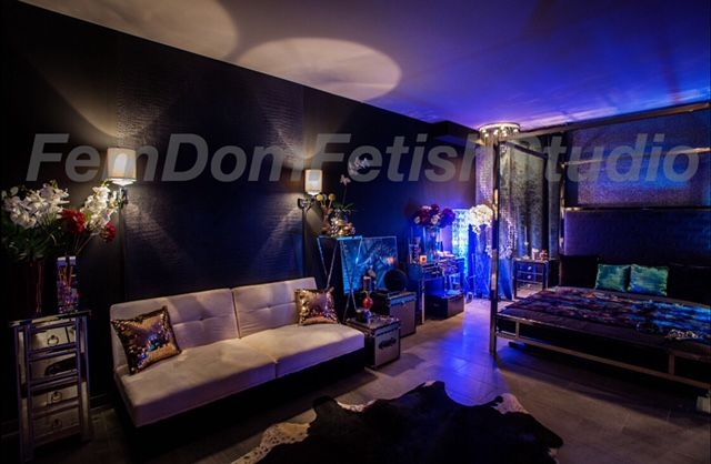 FemDom Fetish Studio | Peitsche - Deutschlands bestes Portal für Dominas BDSM & Fetisch