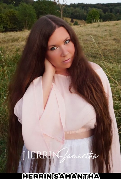 Domina Herrin Samantha - Dominanz in Hannover, München, Hamburg, Frankfurt, Zürich | Peitsche - Deutschlands bestes Portal für Dominas BDSM & Fetisch