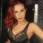 Lady Alana Dark | Peitsche - Deutschlands bestes Portal für Dominas BDSM & Fetisch