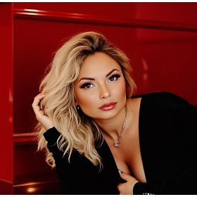 Bizarr Diva Camellia