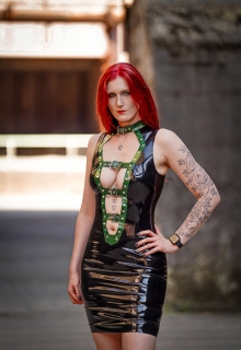 Black Valcyria | Peitsche - Deutschlands bestes Portal für Dominas BDSM & Fetisch
