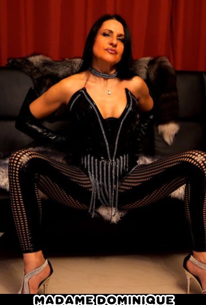 Domina Madame Dominique - SMD & Chatéau Noir Passau - Dominastudios in Bayern, die besten Dominas bei peitsche, dominaführer Passau deutschland | Peitsche - Deutschlands bestes Portal für Dominas BDSM & Fetisch