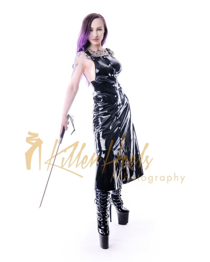 Madame Lynn | Peitsche - Deutschlands bestes Portal für Dominas BDSM & Fetisch