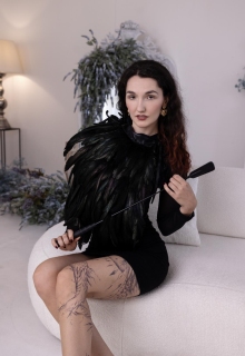 Domina Miss Sayuri | Peitsche - Deutschlands bestes Portal für Dominas BDSM & Fetisch