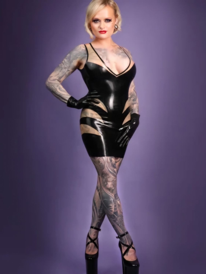 Bizarrlady Mistress Sinister | Peitsche - Deutschlands bestes Portal für Dominas BDSM & Fetisch