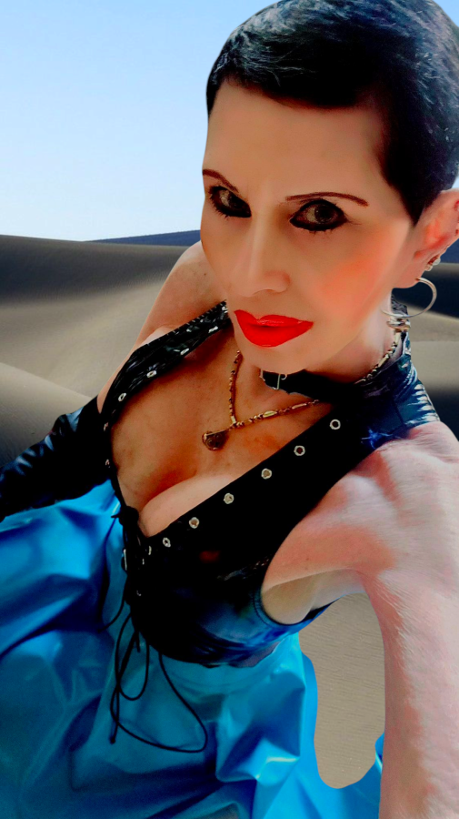 Scarlett Du Vall | Peitsche - Deutschlands bestes Portal für Dominas BDSM & Fetisch