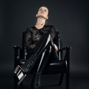 Vira van Dyk | Peitsche - Deutschlands bestes Portal für Dominas BDSM & Fetisch